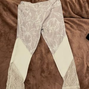 Floral capri leggings